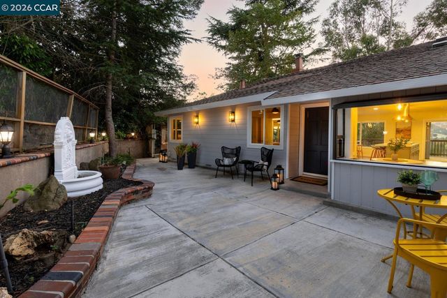 16 Ruth Court, Lafayette, CA 94549