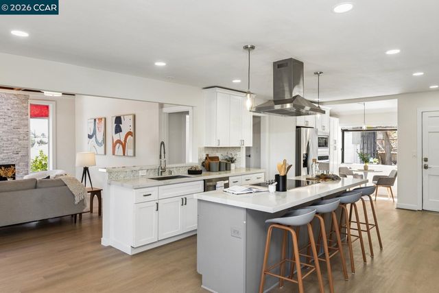 16 Ruth Court, Lafayette, CA 94549