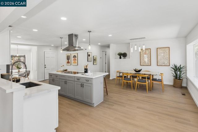16 Ruth Court, Lafayette, CA 94549
