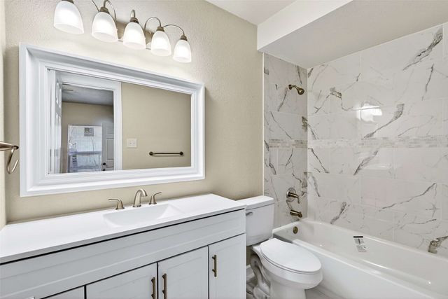 4613 Crenshaw Avenue, Fort Worth, TX 76105