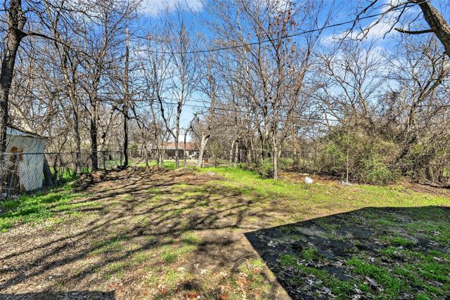 4613 Crenshaw Avenue, Fort Worth, TX 76105