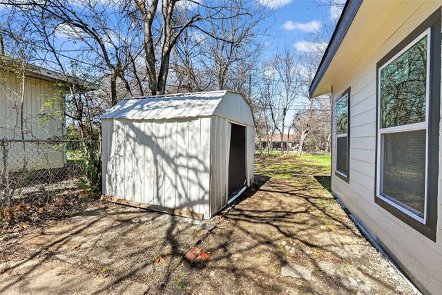 4613 Crenshaw Avenue, Fort Worth, TX 76105