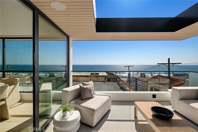 228 Moonstone, Manhattan Beach, CA 90266