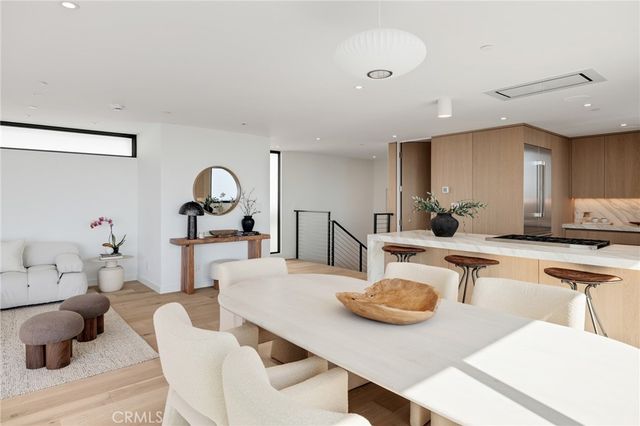 228 Moonstone, Manhattan Beach, CA 90266