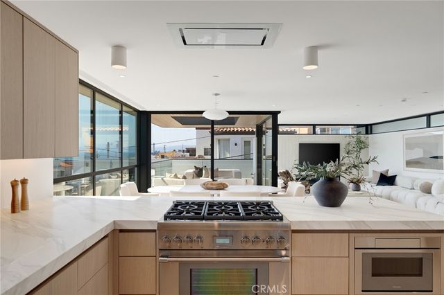 228 Moonstone, Manhattan Beach, CA 90266