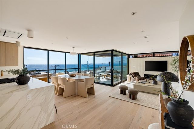 228 Moonstone, Manhattan Beach, CA 90266