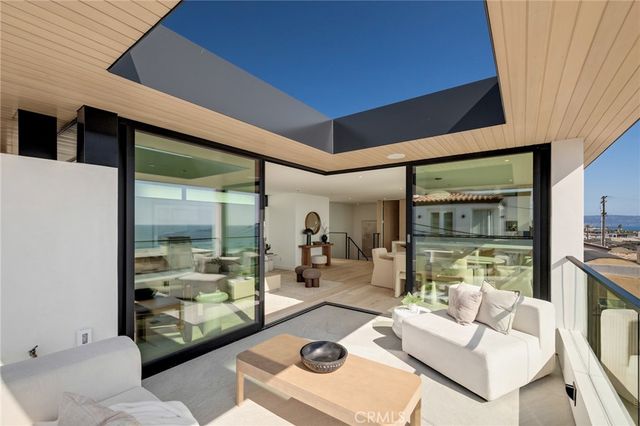 228 Moonstone, Manhattan Beach, CA 90266