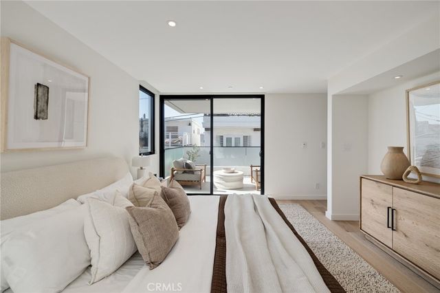 228 Moonstone, Manhattan Beach, CA 90266