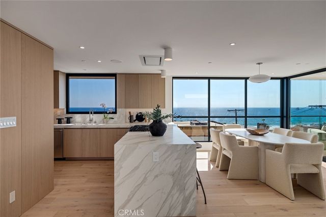 228 Moonstone, Manhattan Beach, CA 90266