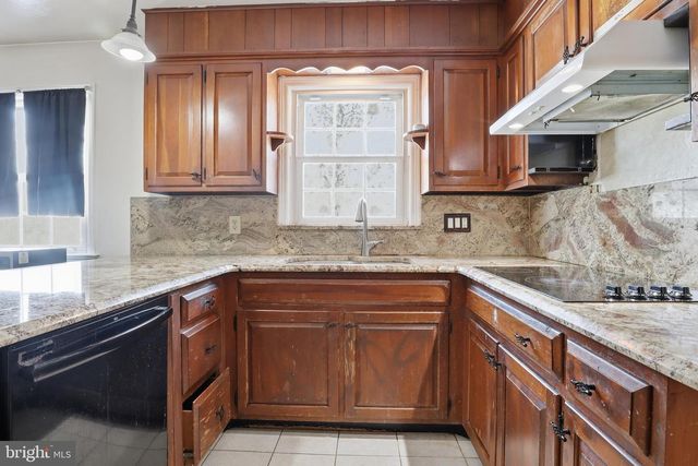 1529 SPRINGSIDE DR, Lancaster, PA 17603