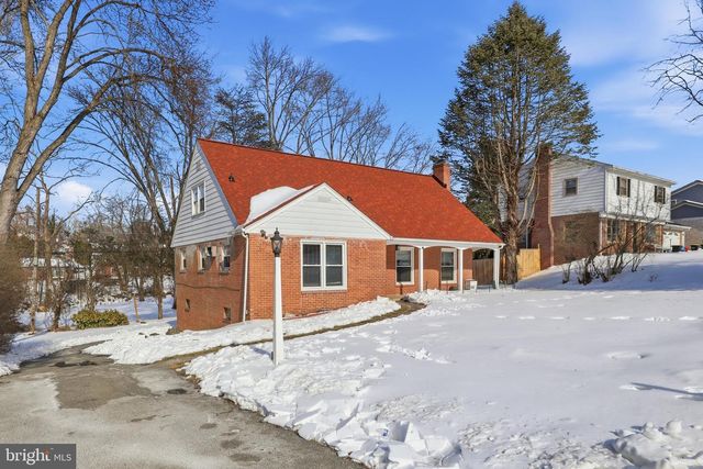 1529 SPRINGSIDE DR, Lancaster, PA 17603