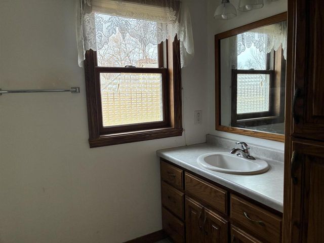 230 CANAL STREET, Kaukauna, WI 54130