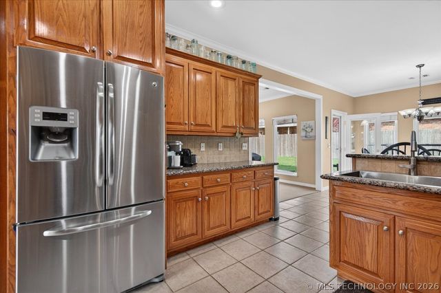 5637 Chickering Court, Bartlesville, OK 74006