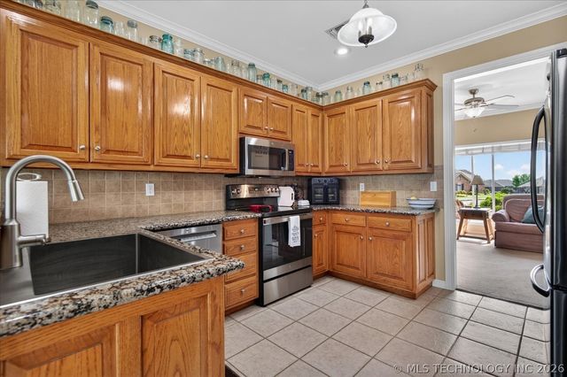 5637 Chickering Court, Bartlesville, OK 74006