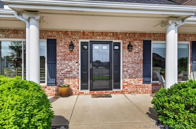 5637 Chickering Court, Bartlesville, OK 74006