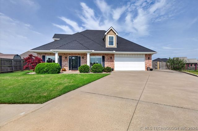 5637 Chickering Court, Bartlesville, OK 74006