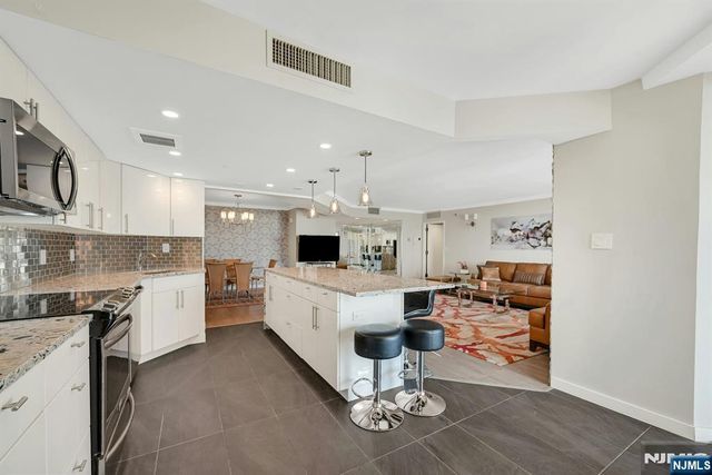 245 Prospect Avenue 12B, Hackensack, NJ 07601