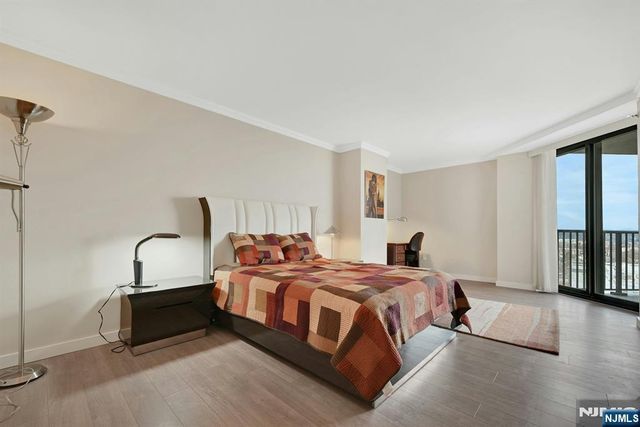 245 Prospect Avenue 12B, Hackensack, NJ 07601