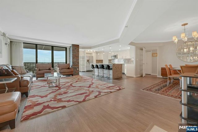 245 Prospect Avenue 12B, Hackensack, NJ 07601