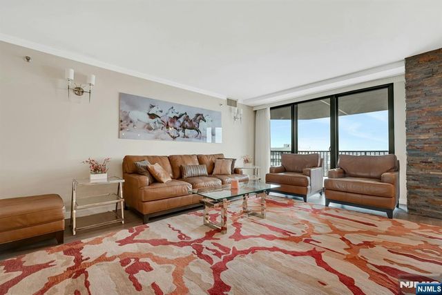 245 Prospect Avenue 12B, Hackensack, NJ 07601