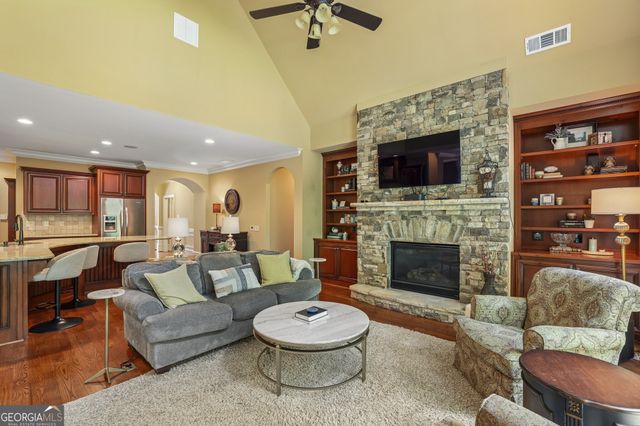 963 Garner Creek Drive SW, Lilburn, GA 30047