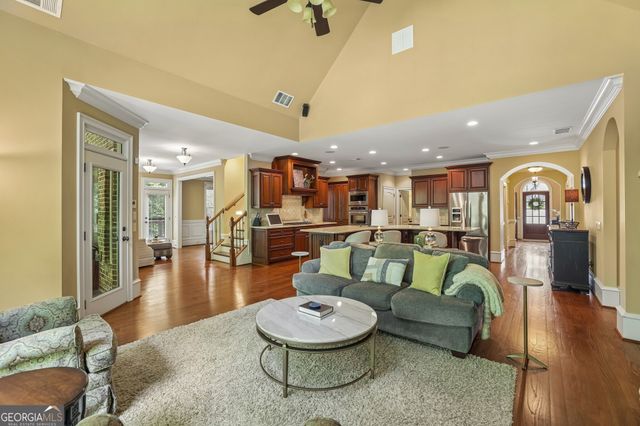 963 Garner Creek Drive SW, Lilburn, GA 30047