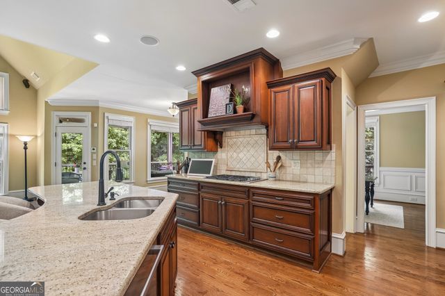 963 Garner Creek Drive SW, Lilburn, GA 30047