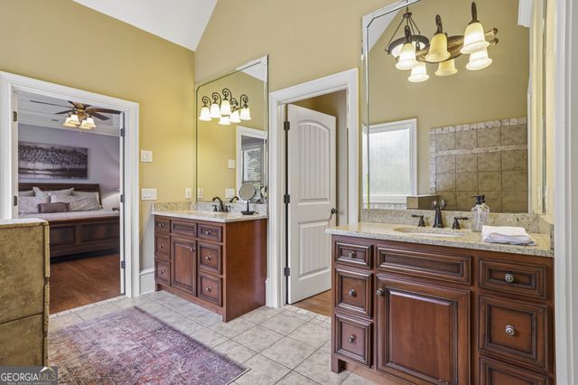 963 Garner Creek Drive SW, Lilburn, GA 30047