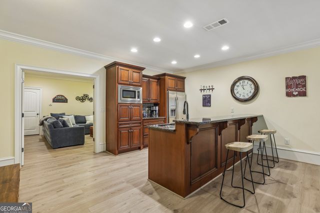 963 Garner Creek Drive SW, Lilburn, GA 30047