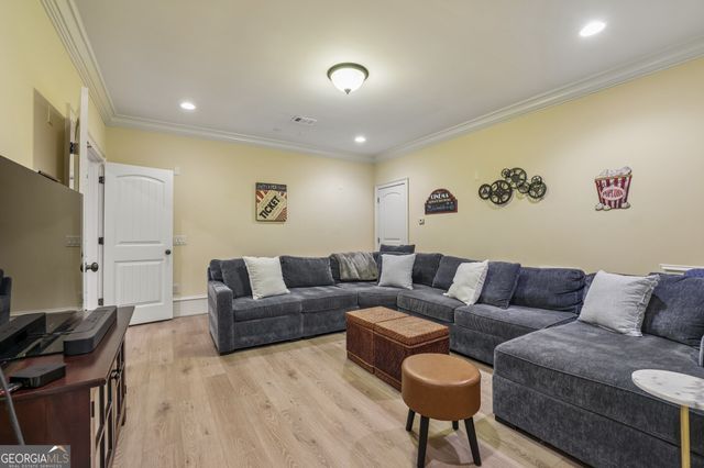 963 Garner Creek Drive SW, Lilburn, GA 30047