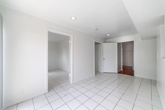 5652 S Rue Road, West Palm Beach, FL 33415