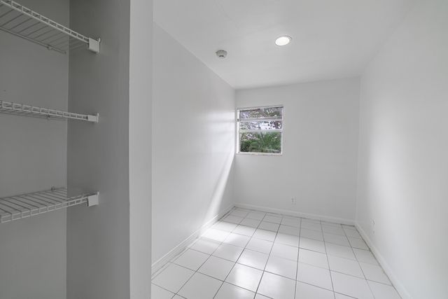 5652 S Rue Road, West Palm Beach, FL 33415