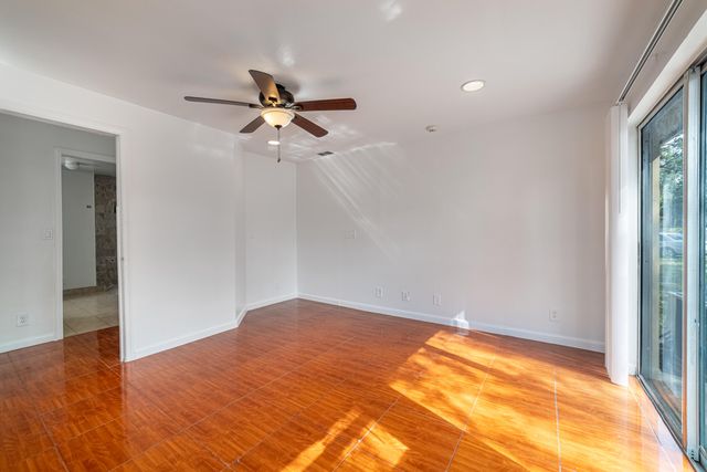 5652 S Rue Road, West Palm Beach, FL 33415