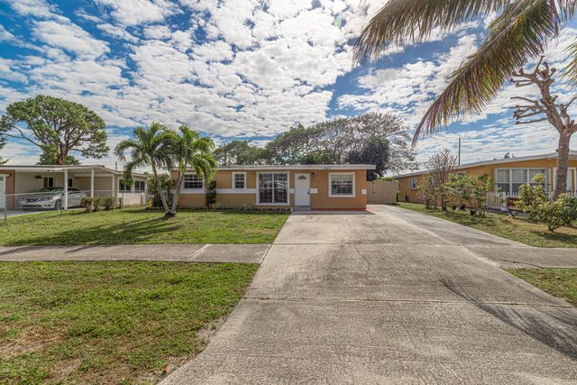 5652 S Rue Road, West Palm Beach, FL 33415
