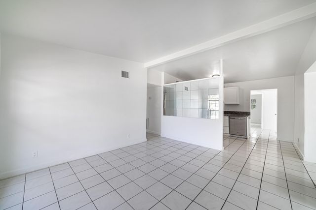 5652 S Rue Road, West Palm Beach, FL 33415