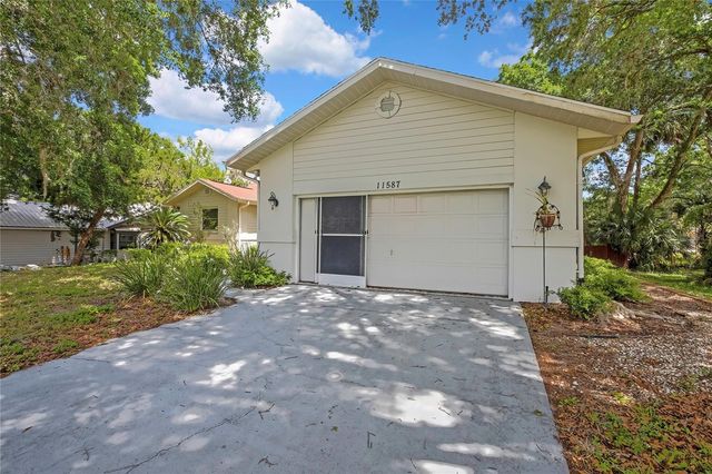 11587 W TIMBERLANE DRIVE, Homosassa, FL 34448