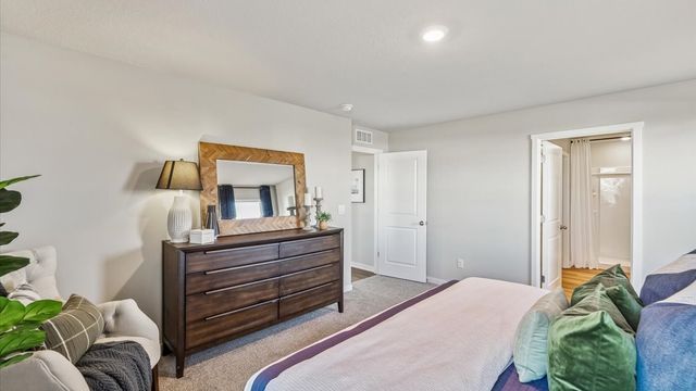 406 Kingfisher Drive, Norwalk, IA 50211