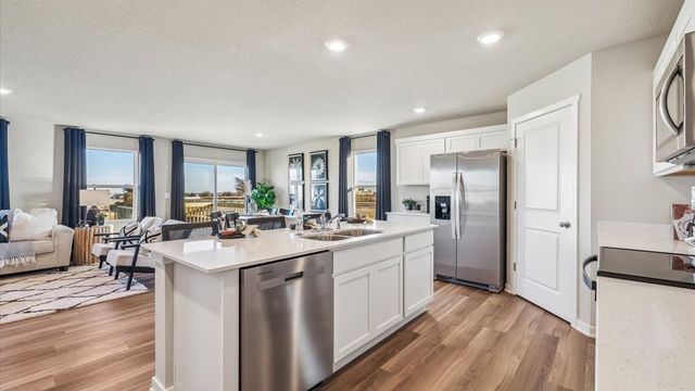 406 Kingfisher Drive, Norwalk, IA 50211