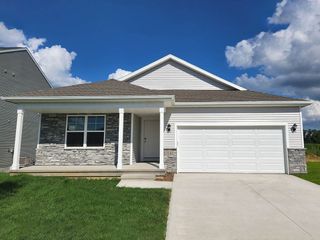 406 Kingfisher Drive, Norwalk, IA 50211