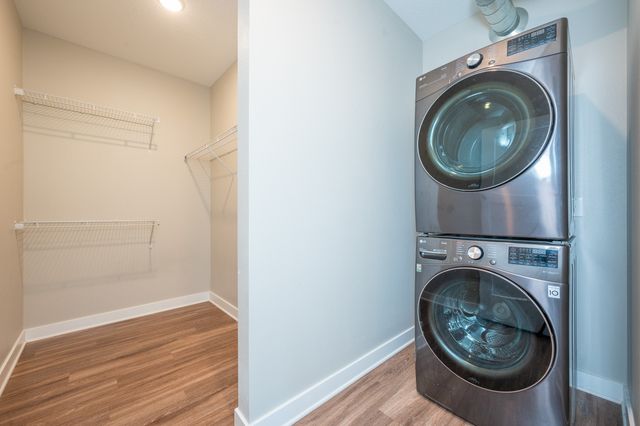 450 SW 7th Street 103, Des Moines, IA 50309