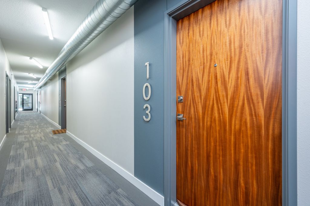 450 SW 7th Street 103, Des Moines, IA 50309