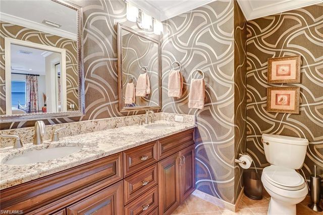 206 Foxtail CT 2-206, Naples, FL 34104