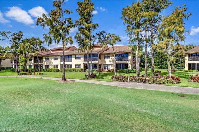 206 Foxtail CT 2-206, Naples, FL 34104