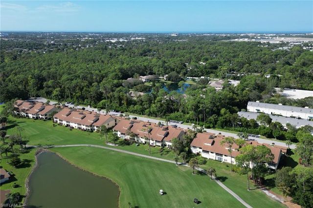 206 Foxtail CT 2-206, Naples, FL 34104