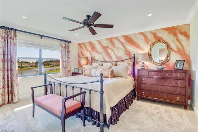 206 Foxtail CT 2-206, Naples, FL 34104