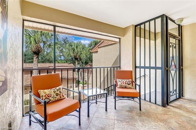 206 Foxtail CT 2-206, Naples, FL 34104