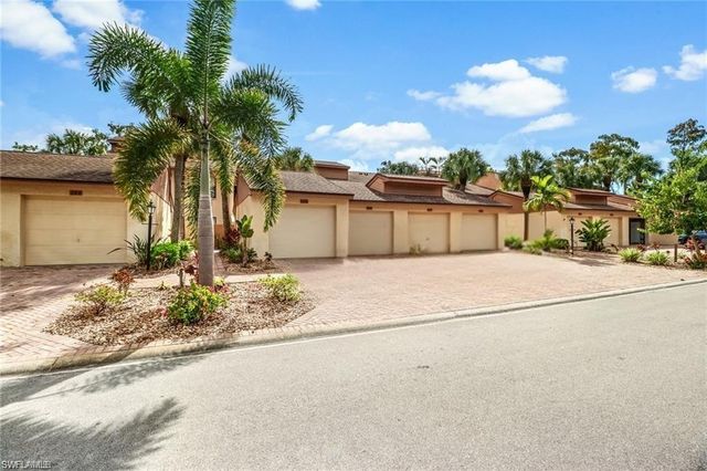 206 Foxtail CT 2-206, Naples, FL 34104