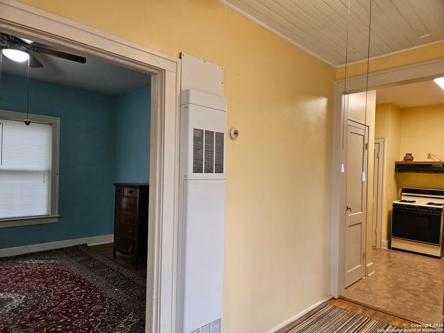 215 W RIDGEWOOD CT, San Antonio, TX 78212