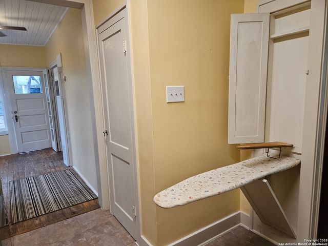 215 W RIDGEWOOD CT, San Antonio, TX 78212