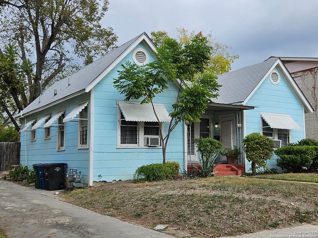 215 W RIDGEWOOD CT, San Antonio, TX 78212